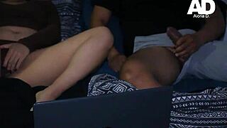 Hermanastros ven porno juntos y se ponen cachondos con big tits latina blowjob creampie.