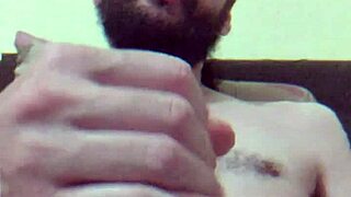 i cum so good in bedroom close up. huge homemade solo from andré in sorocaba sp