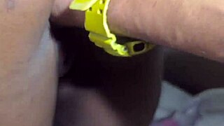 Anastácia Bolt pays debt with hand fisting and anal sex