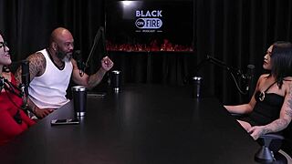 Por ser da área fitness teve muitas solicitações para criar conteúdos e pediu dinheiro à mãe informando o que faz - Jordanna Gomes Japa Joh watch on sheer red