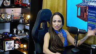 Brazilian casting interview with glamorous Latina Belinha Baracho kissing and drooling over Ruan's huge pau in uncensored sensual podcast P�pum no Barraco