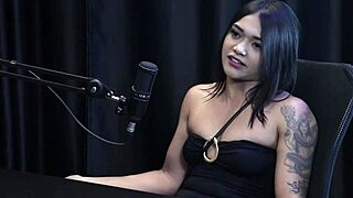 Por ser da área fitness teve muitas solicitações para criar conteúdos e pediu dinheiro à mãe informando o que faz - Jordanna Gomes Japa Joh watch on sheer red