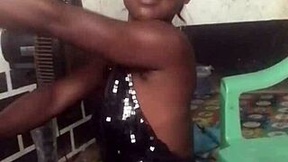 oh wow, this crazybitch twerks in sexy clothes before going fully naked