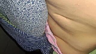 la mujer de mi t�o me mando esto mientras yo estaba en el cuarto de al lado