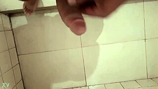 Masaje antes de entrar a la ducha, feel my Peruvian body relax with this touch.