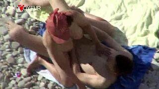 Curvy milf with tan lines bends over for public beach quickie after blowjob.