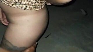 Manoseada y exhibida en playa publica with fingering and pussy play!