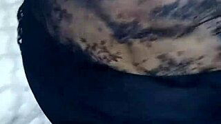 Señora Nalgona Shows Off Mature Ass In Shiny Spandex