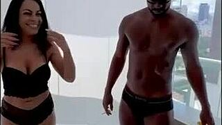 Esse moreno safado é tão gostoso 😏