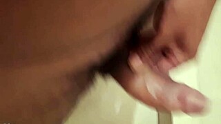 Masaje antes de entrar a la ducha, feel my Peruvian body relax with this touch.