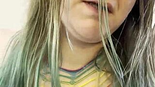 Rainbow clad joan day plays with herself and shakes big ass in solo softcore.