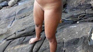 i caught three hot girls peeing on the beach with paty bumbum melissa devassa arlequina do funk