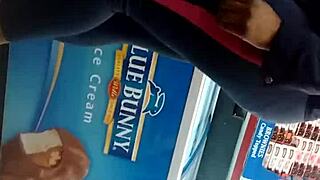 vid 20160325 194025918 captures hidden candid ass in leggings from retro blue films