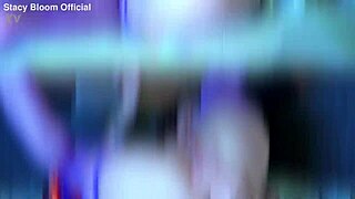 Stacy Bloom explores peaceful anal sensations with her dildo Khun, pushing it all in deeply. Springtime brings blooming buttrose effects in this toy session.