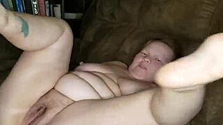 Damn, this moaning milf screams during creampie fucking sex in pink thong panties!