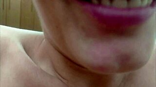 Novinho virgem came lots on my pussy and kept his cock hard.