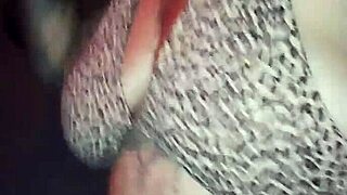 Ruiva novinha takes cumshot on face from two guys at gloryhole in swing house!