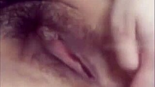 I saw this teen girl doing a Chinese BJ on China BJ Hinaporn.