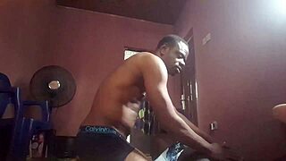 Hidden camera captured this quicky