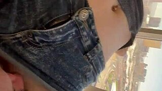 Sex in a Vegas suite with girlfriend stripping and ass shaking