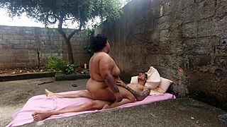 I feel so horny fucking that chubby wife's big ass outdoors