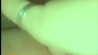 Tinder Slut Masturbating