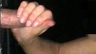 PUNHETA glory hole HANDJOB with CUM on tits!!