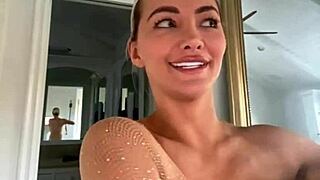 lindsey pelas webcam amateur naked big tits blonde boobs
