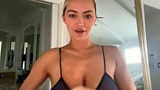lindsey pelas webcam amateur naked big tits blonde boobs