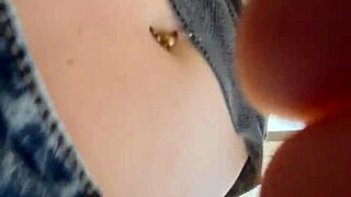 Sex in a Vegas suite with girlfriend stripping and ass shaking