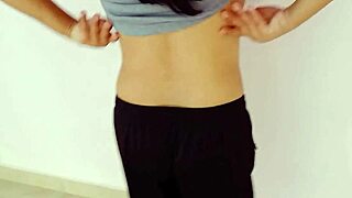 Reema Bhabhi Enjoys Hair Brush In Pussy For Solo Masturbation On Ranch