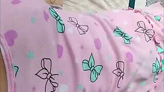 Hey hijastra, why are you seducing me in that pijama? Now I'm manoseando your big ass and feet all over.