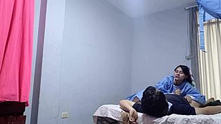 la enfermera empezar�a con el tratamiento y no imaginaba que ser�a con mi polla dentro de su co�o que enfermera sucia