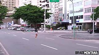 Beldade analine fodeu com 4 dotados depois de aproveitar a praia do rio de janeiro