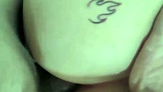 Flashing ass after bath