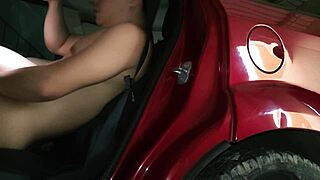 Contracting beautiful girl in El Paso