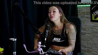 Wow, this safada strips sensually showing tits after chatting about transsexual fantasies and losing virginity!