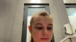 Fingering Wet Pussy Close Up in Public Outdoor Setting with BBW Teen 18+ Amateur Reaching Orgasm.