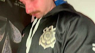 Corno coritiano watches as I fuck his prostitute in amateur latina 1 on 1