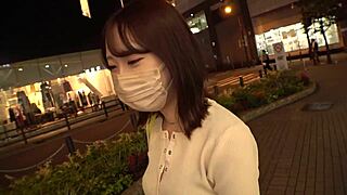 Amateur rides cowgirl then squirts in bed during missionary action