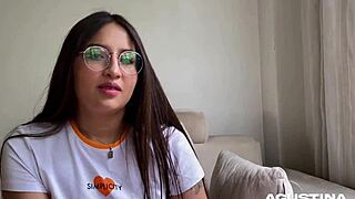 Chica joven con gran culo gordo quiere mi polla en su culo y semen en tetas enormes