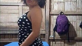 Cumpli el reto para mi hijastro perdi una apuesta y tuve que enviarle porno casero a mi hijastro haciendo un espectaculo porno semi desnuda a mi hijastro porno real casero masturbandome para mi hijastro