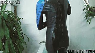 Skinny Sattira Enjoys Underwater Bathtub Spandex Day