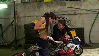 Teen 18+ gets epic cumshot in wild 705 scene