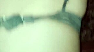 Me follo a mi novia mientras mi suegra esta en el comedor. Sexy scene unfolds.