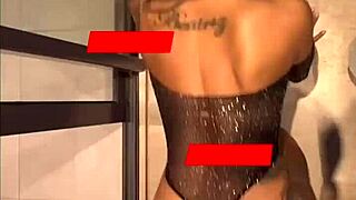 loira rabuda deu um chá de buceta no tatuado magrinho l completo no sheer e x-red