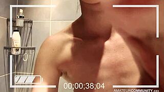 Ugly teen explores foamy fingering in bathtub for solo homemade fun