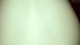 Me follo a mi novia mientras mi suegra esta en el comedor. Sexy scene unfolds.