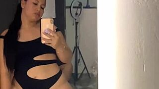 Morena latina loves watching herself fuck in mirror