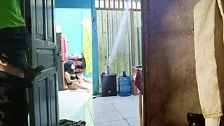 prank ojol ke pergok sedang masturbasi with housewife pussy fucking